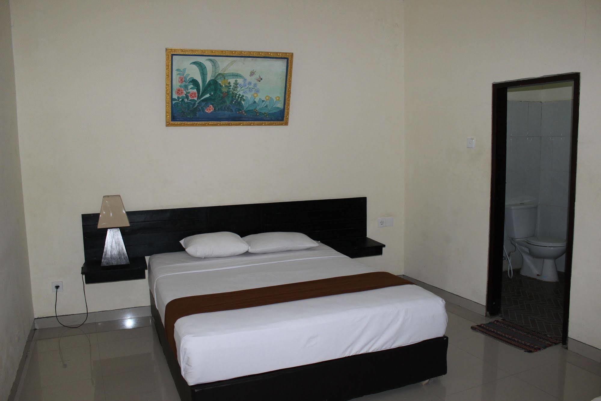 קוטה לומבוק Ayu Beach Inn מראה חיצוני תמונה