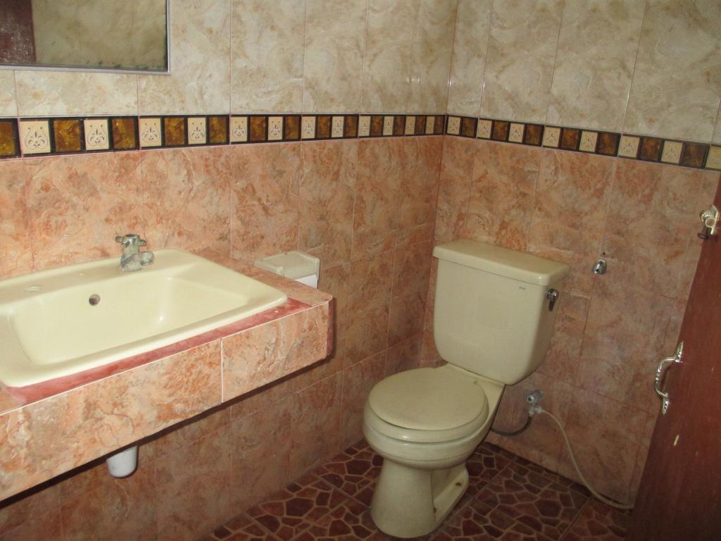 קוטה לומבוק Ayu Beach Inn חדר תמונה